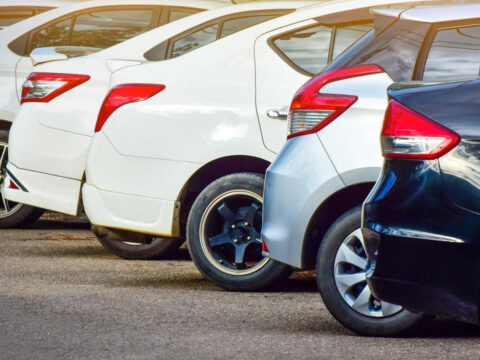 Yaz sicaklarinda otomobilinizde birakmamaniz gereken 3 sey yangin cikarabilir kj7FU9hc
